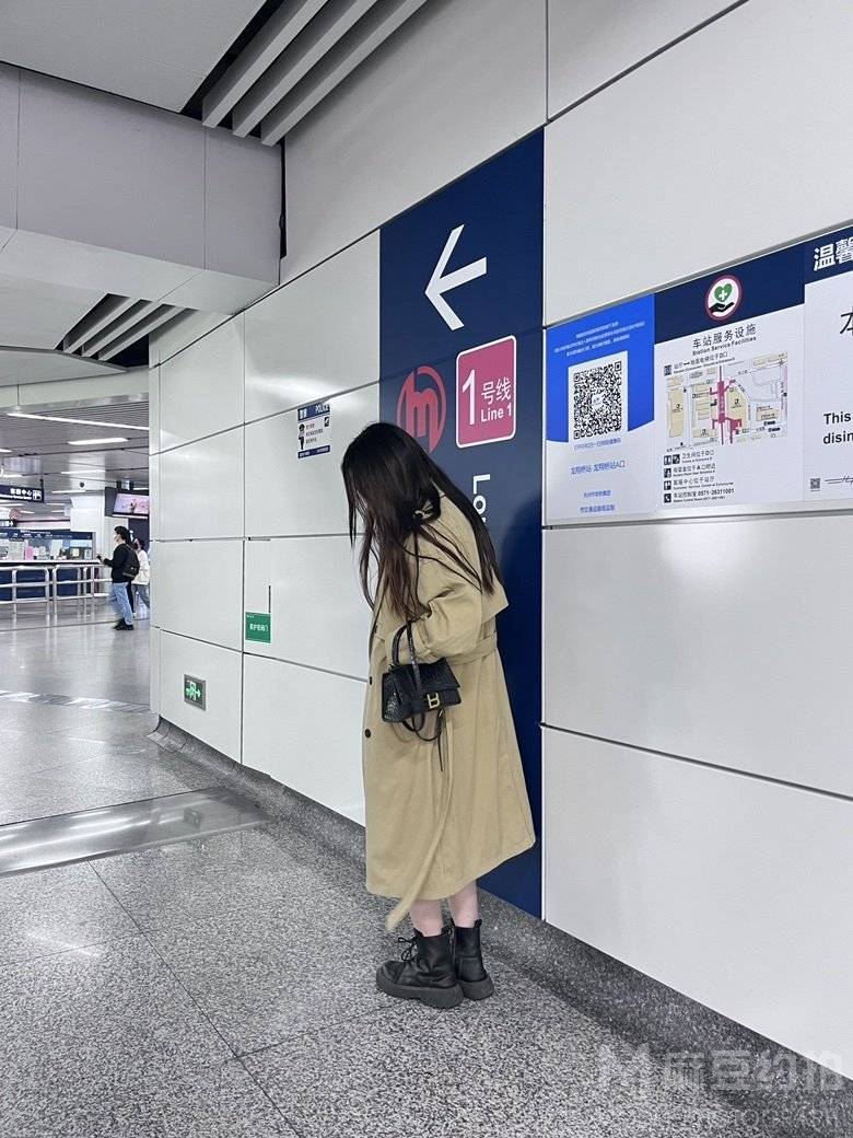 黑白模特