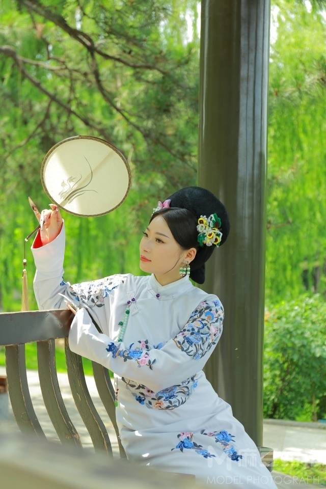 汉服模特