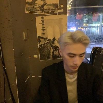 黑白模特