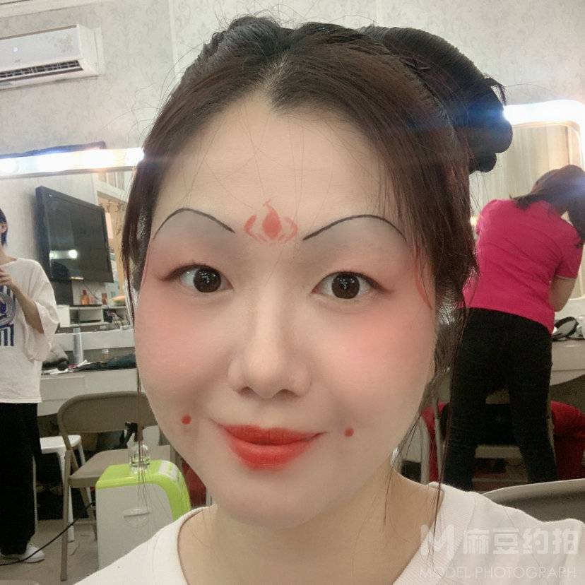 妆容模特