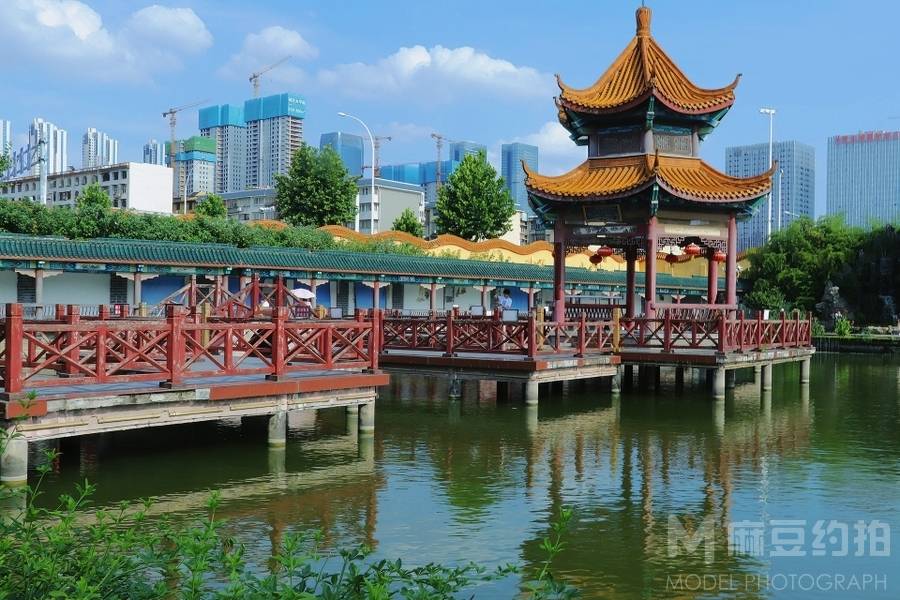 清新模特