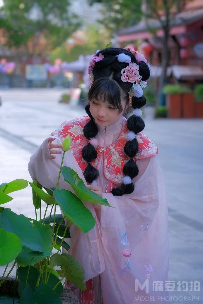 汉服模特