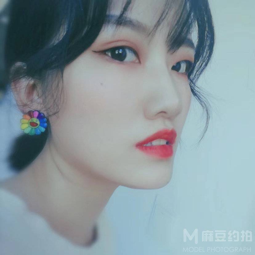 妆容模特