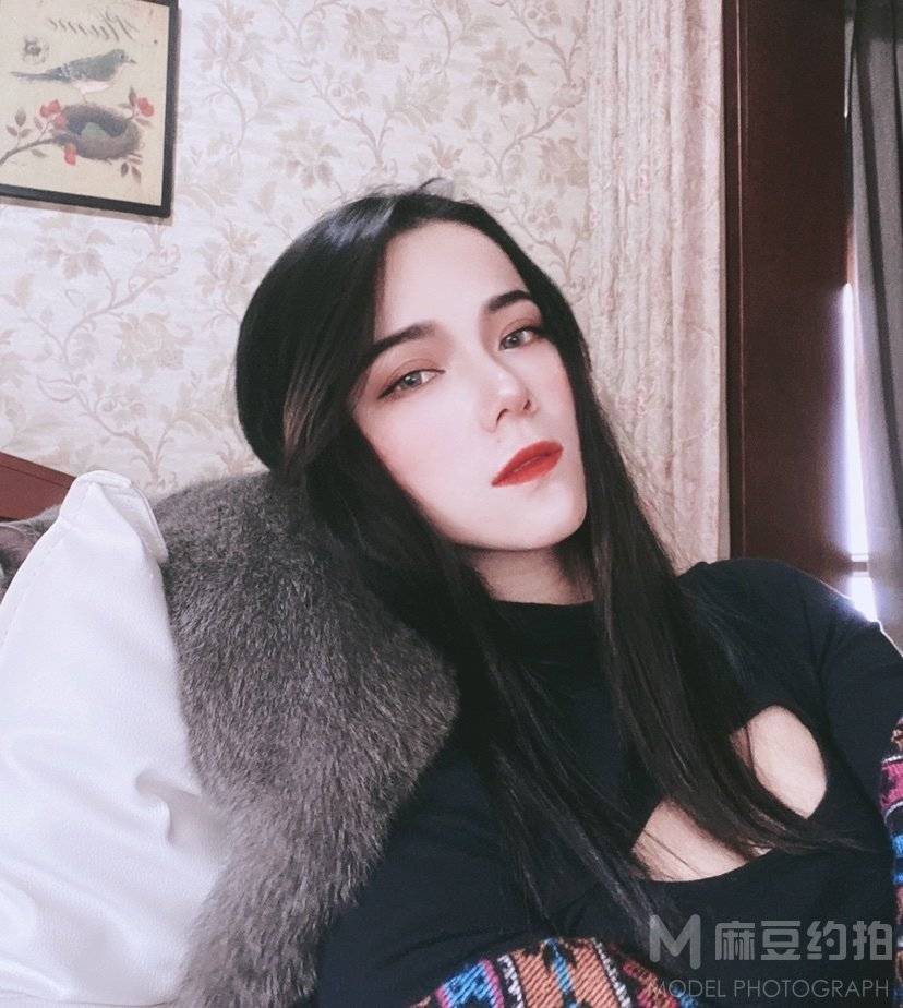 纪实模特