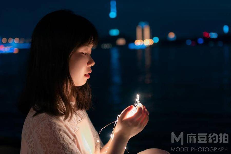夜景模特