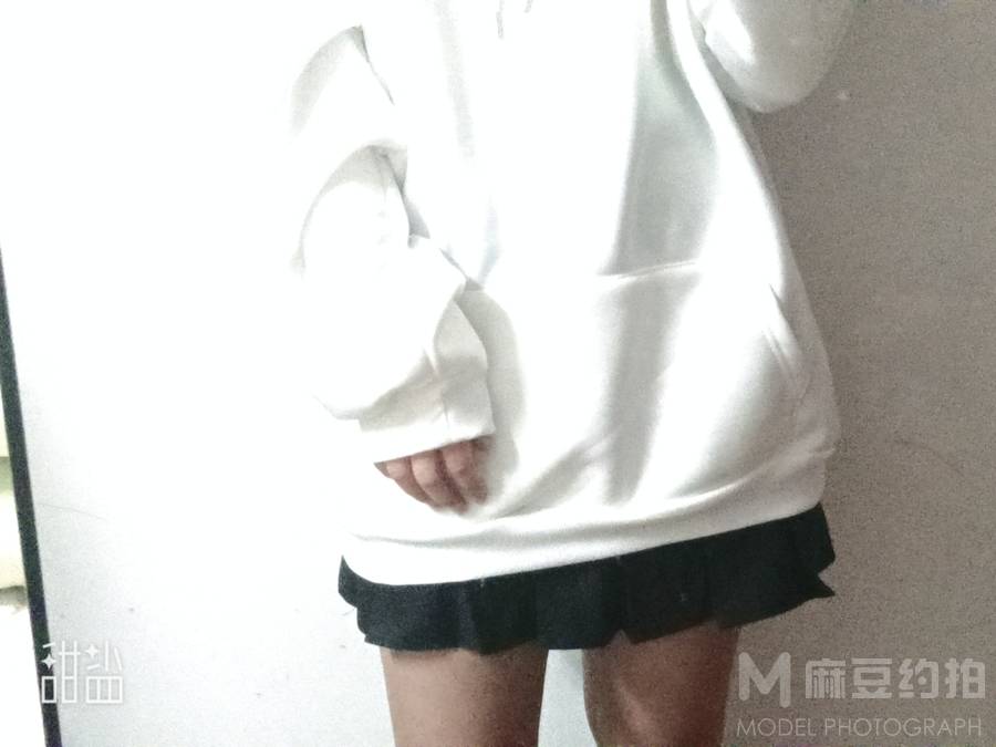 黑白模特