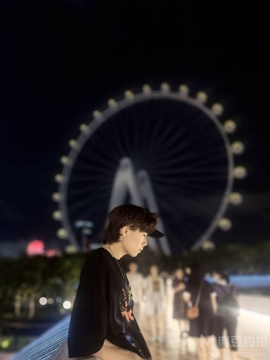 黑白模特