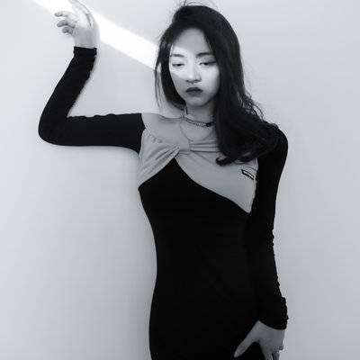 黑白模特