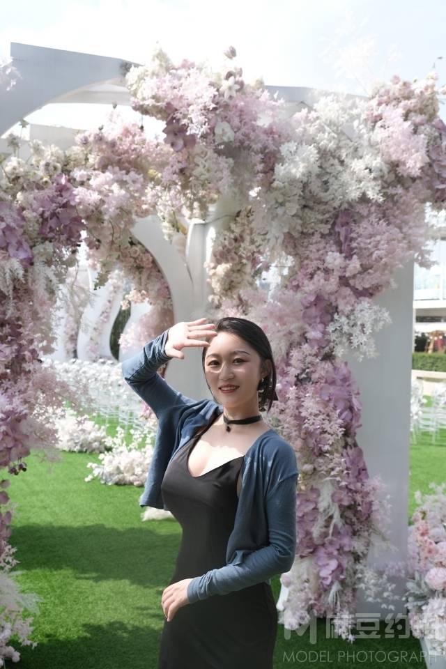 清新模特