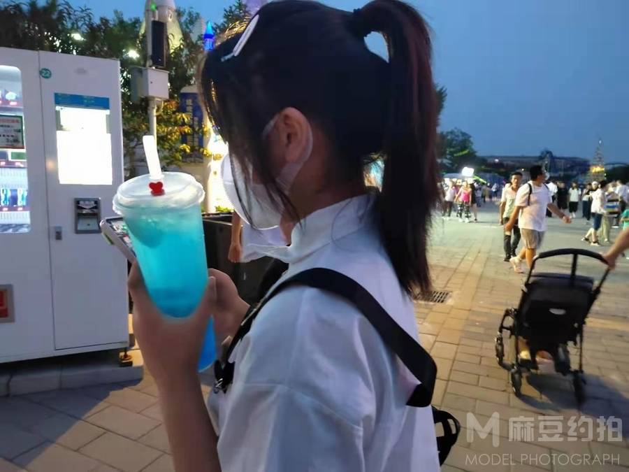 情绪模特