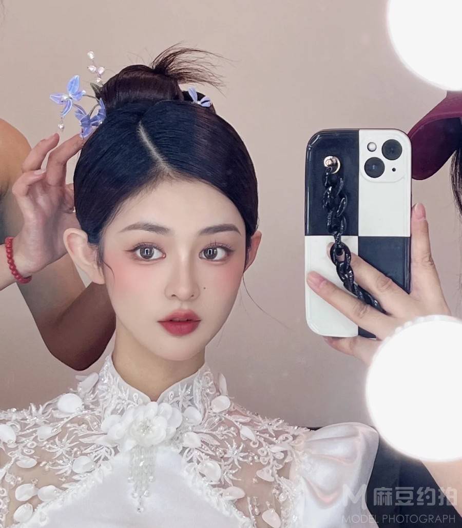 妆容模特