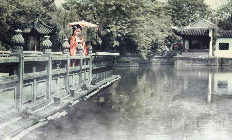 情绪模特