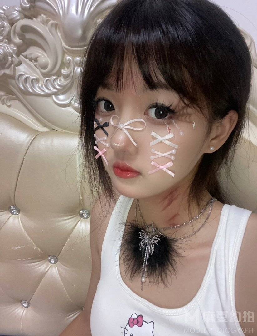 妆容模特