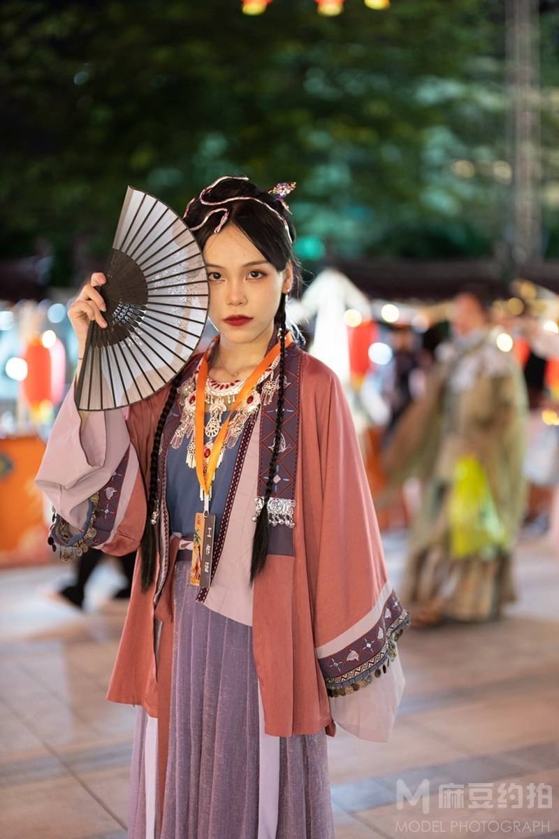 汉服模特