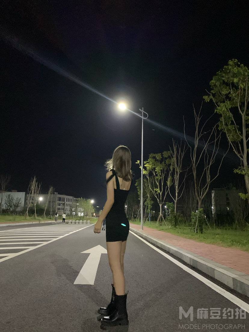 夜景模特