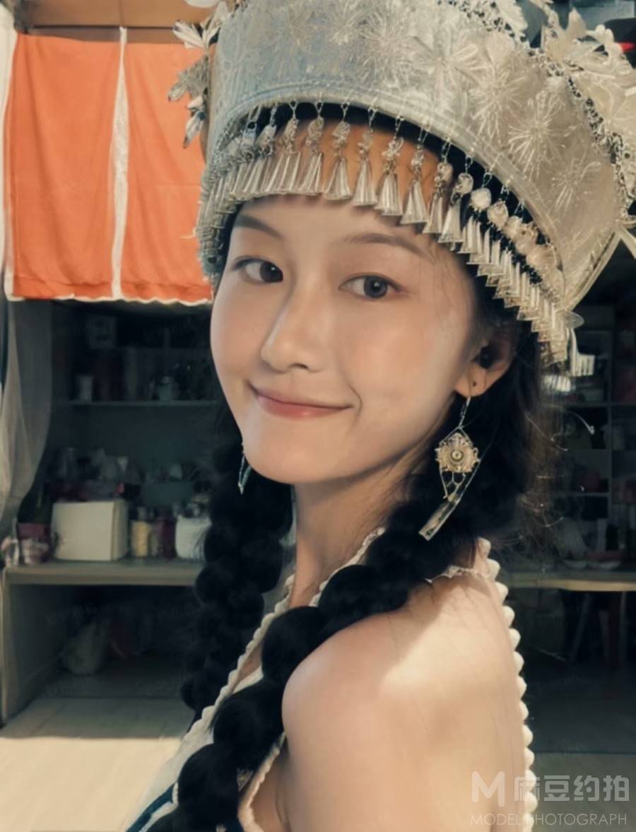 黑白模特