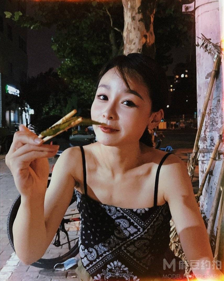 胶片模特