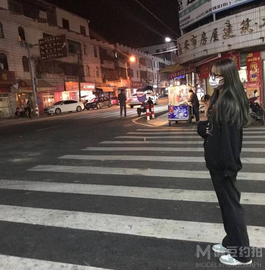 夜景模特