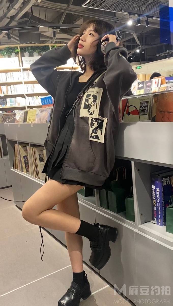 胶片模特