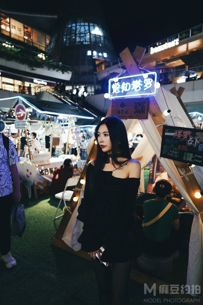 夜景模特