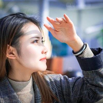 情绪模特