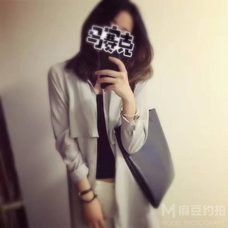 黑白模特