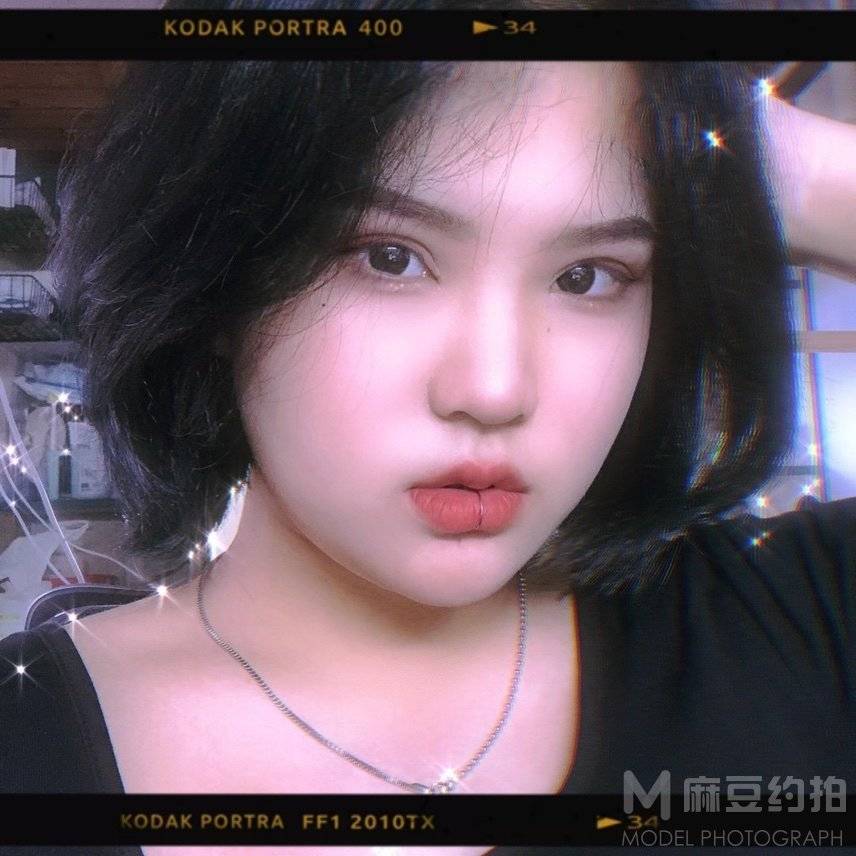 黑白模特
