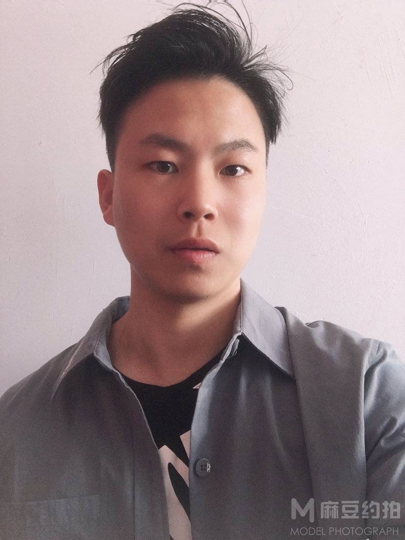 纪实模特