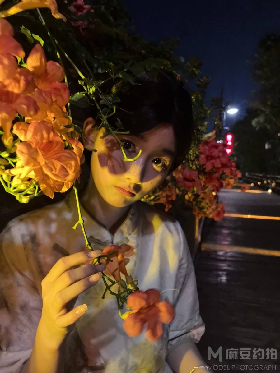 夜景模特