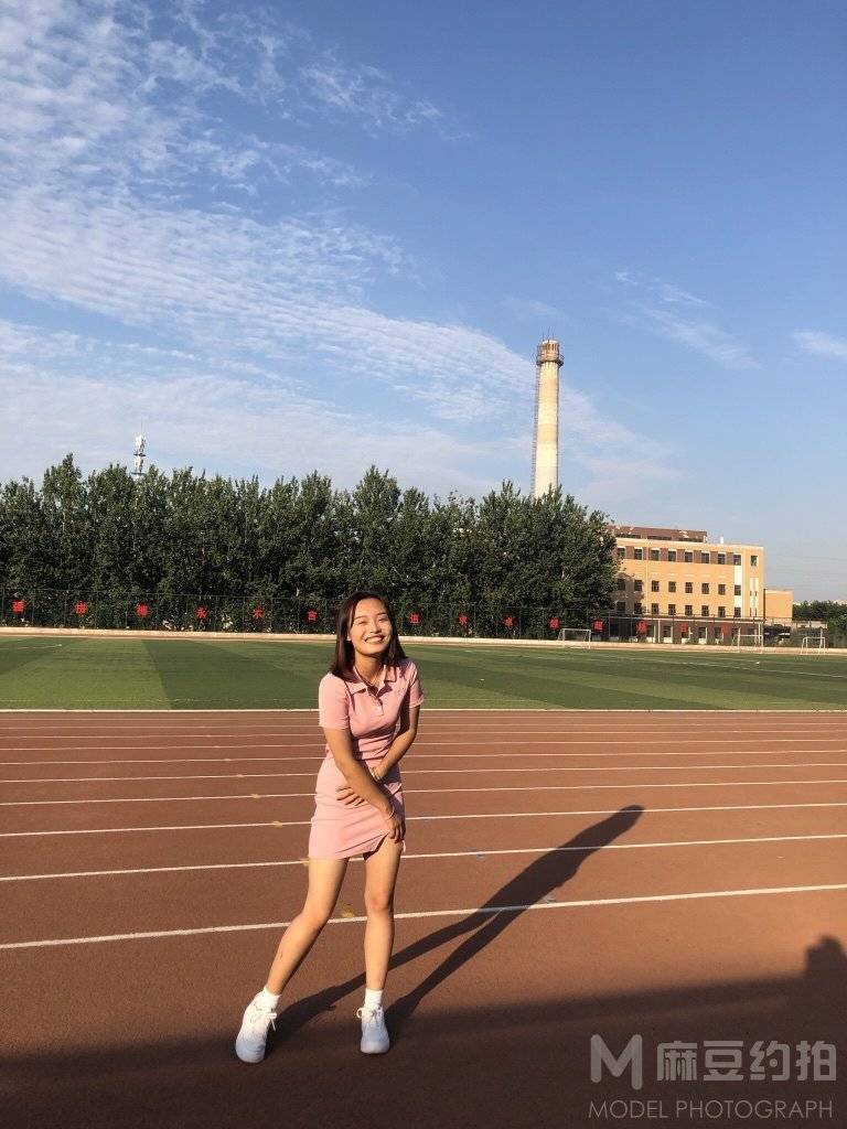 校园模特
