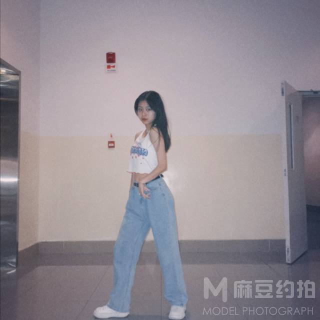 校园模特