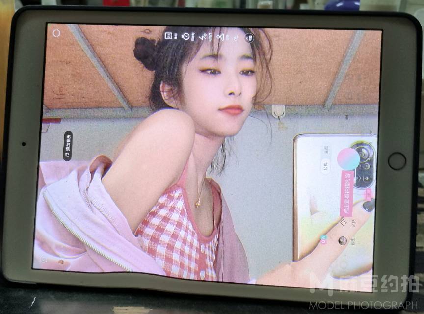 校园模特