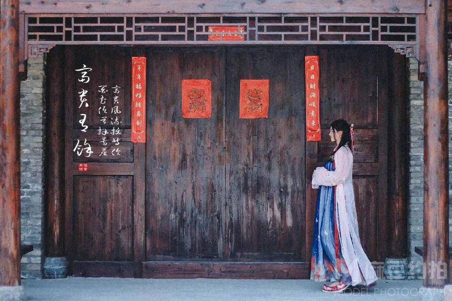 汉服模特