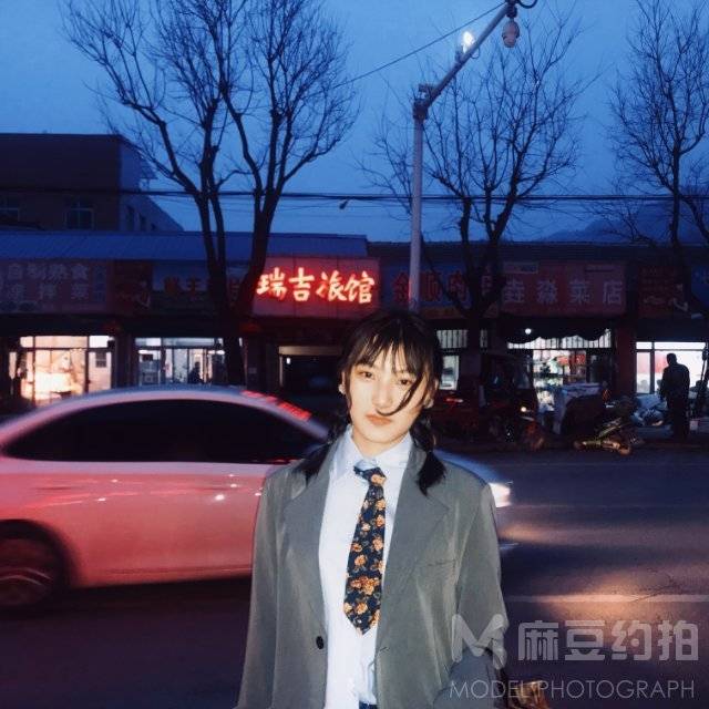 校园模特