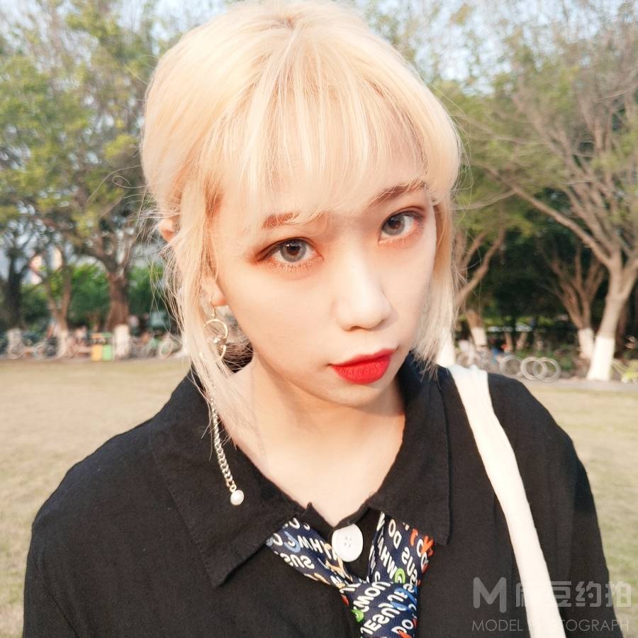 暗黑模特