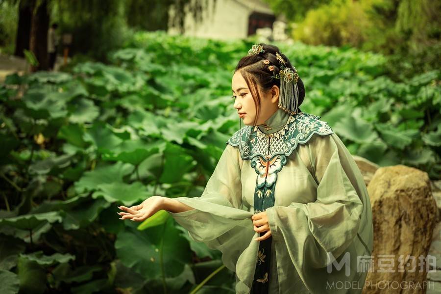 汉服模特