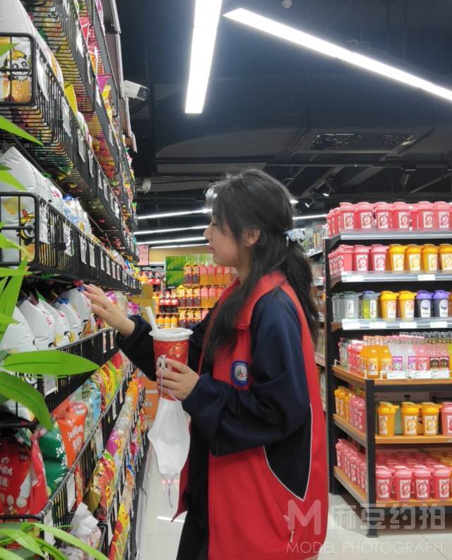 校园模特