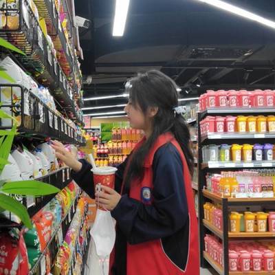 校园模特