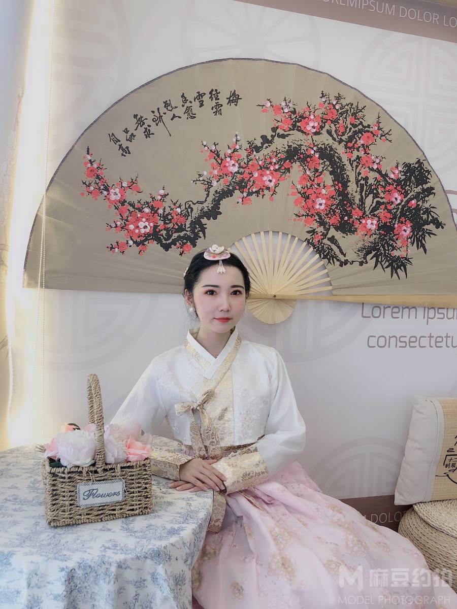 汉服模特
