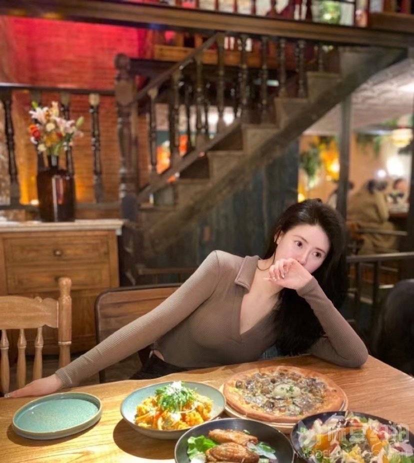 妆容模特