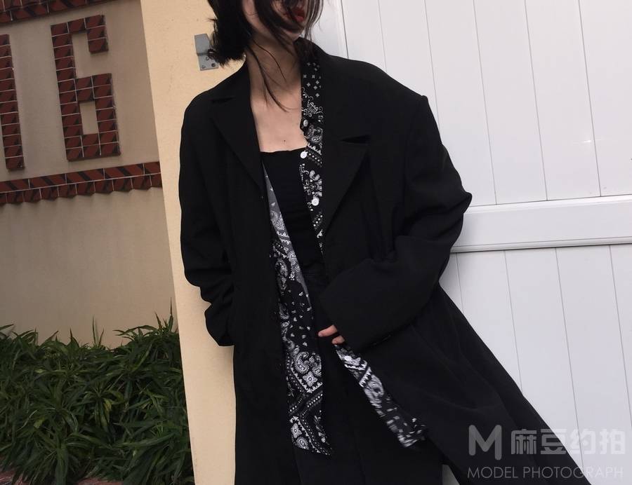 黑白模特
