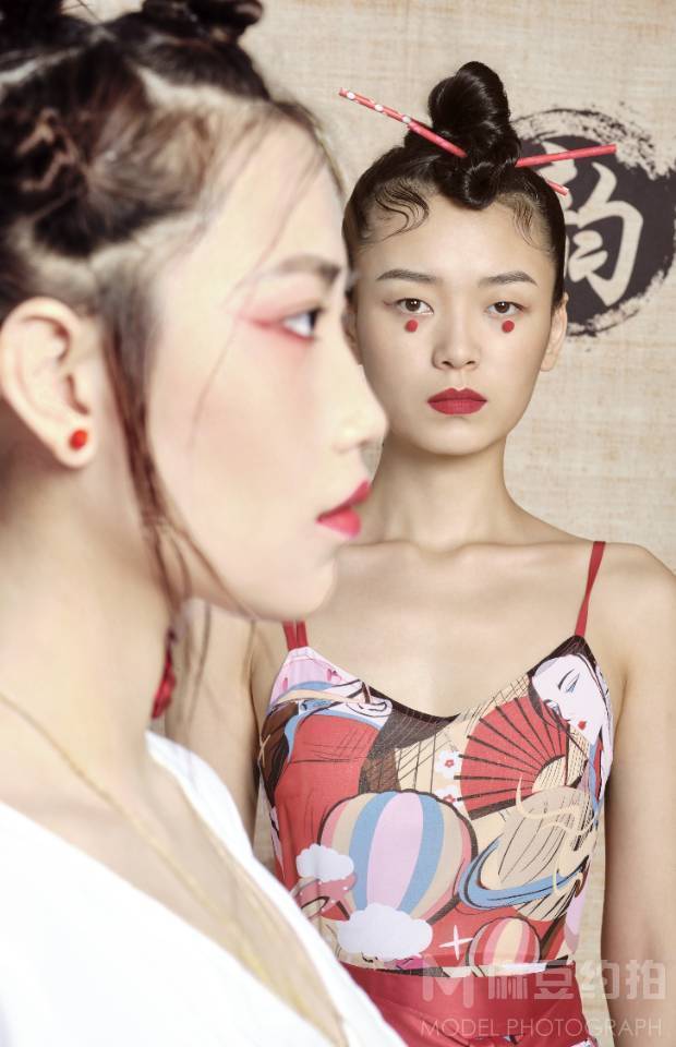 妆容模特