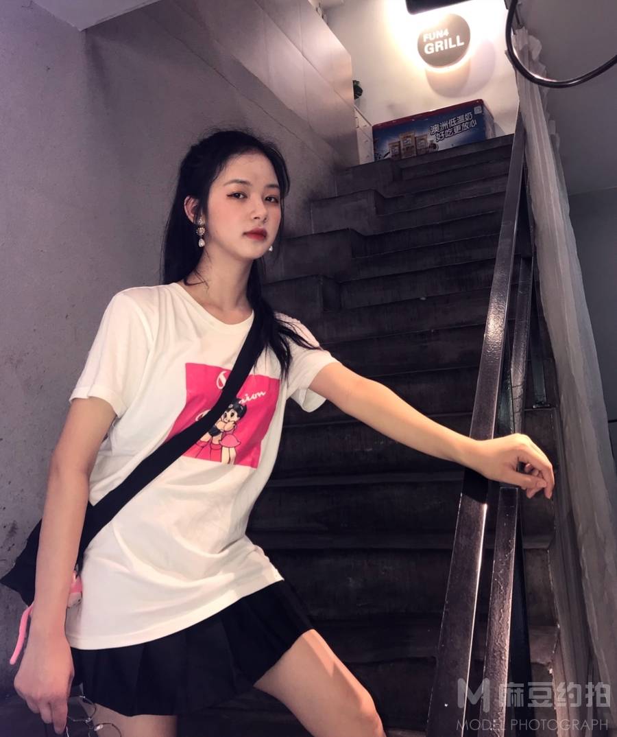 校园模特