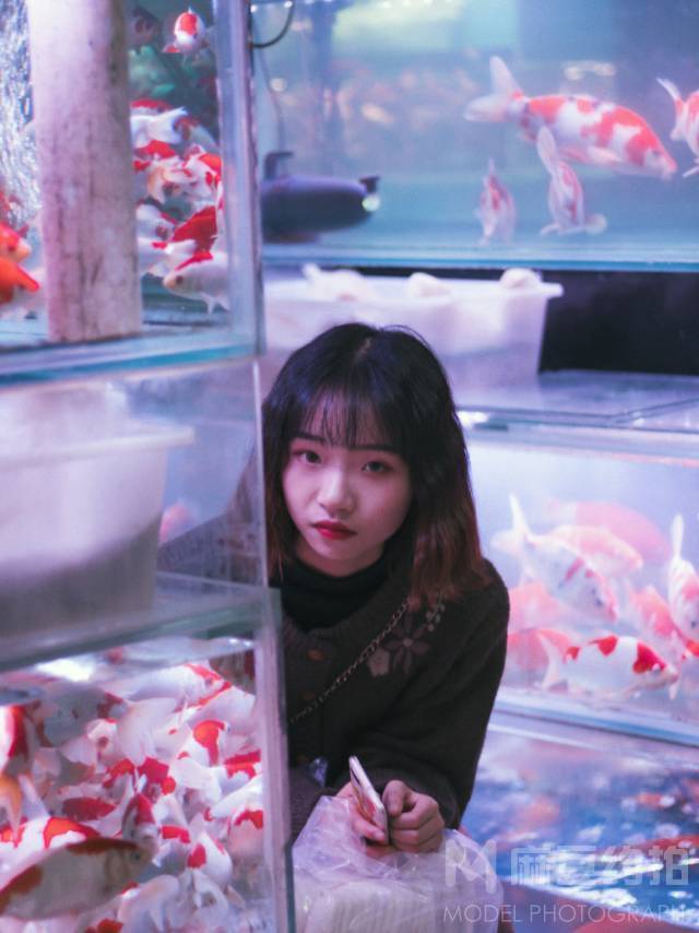 情绪模特