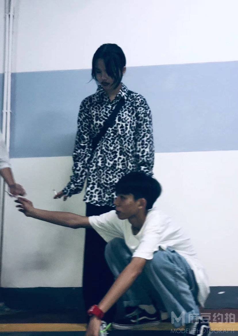 情绪模特