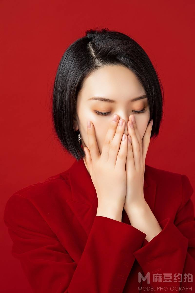 情绪模特