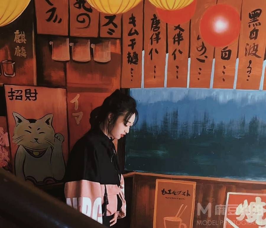 情绪模特