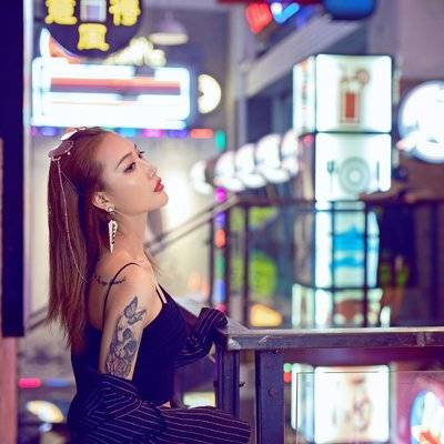 情绪模特