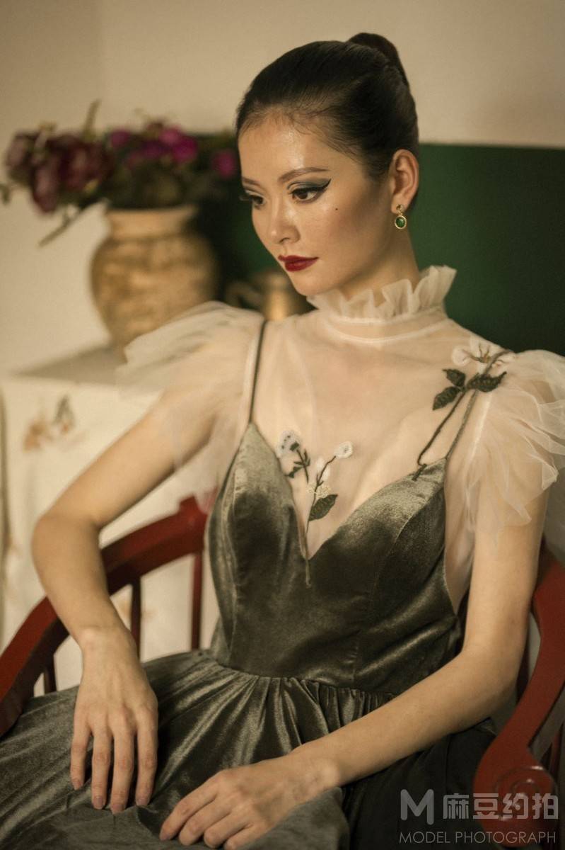 情绪模特
