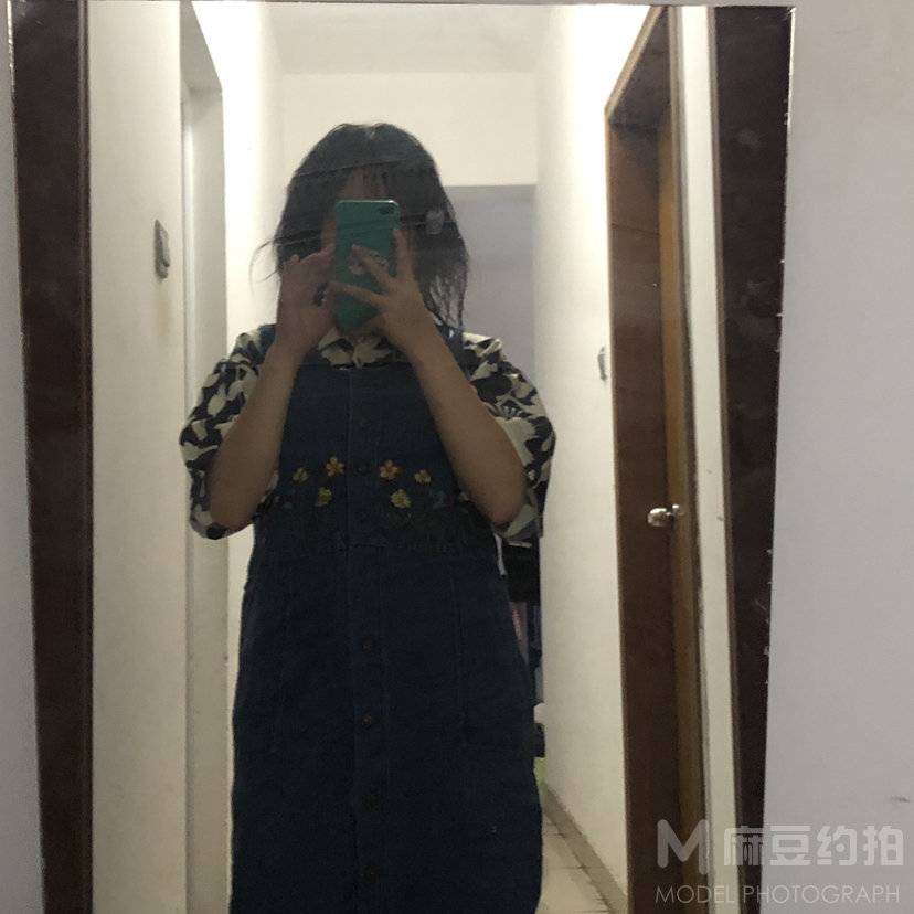 黑白模特
